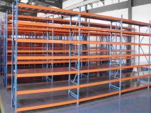 Medium-sized long span shelving