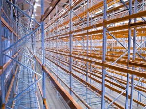 Warehouse very narrow aisle pallet racking storage system
