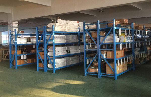 Medium duty longspan shelving