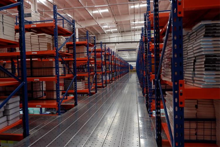 The difference between mezzanine floor and steel platform