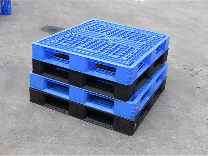 Three-dimensional warehouse rack manufacturers explain the versatility of plastic pallet size