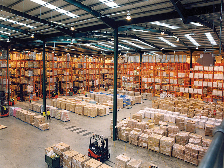 Warehouse pallet racking layout acceptance precautions